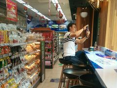 -全家便利店(王府井大街店)