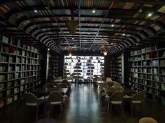 -钟书阁(松江泰晤士小镇店)