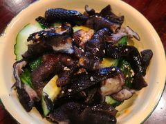 无骨土鸡爪-东三里屯豌杂面