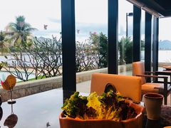 露天位-雾山韩式烤肉·海南糟粕&椰子鸡火锅·海景餐厅(三亚绿发山海天JW万豪酒店)