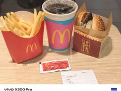 -麦当劳(轻轨曹杨路店)