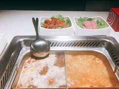 -海底捞火锅鲜切牛肉主题店(长寿路店)