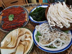 -王婆乔鲜鱼自助火锅(蜀汉路店)
