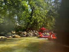 -雅鲁激流探险漂流