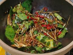 -罗霸蛮老岳阳大排档·鲜货烧烤·土吊子煨砂锅烧菜