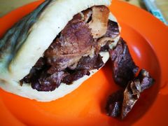 火烧夹肉-清真-戏楼王记牛肉面