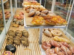 -焙丽拾光(麦凯乐直营店)