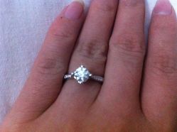 -威德钻石-克拉钻大本营(南京东路店)