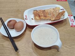 -南城香·饭香串香馄饨香(青年路店)