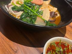 -万记麻辣烫国展总店