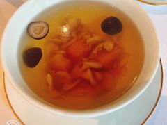 海椰皇松茸炖花菇-宝丽轩中餐厅BAOLIXUAN
