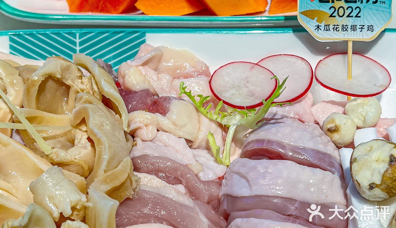 满是胶原蛋白的椰子鸡，这汤也太好喝了吧！