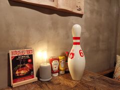 -HIGH FIVE哈福手工汉堡(桂林路店)