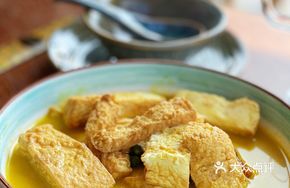 Handmade Tofu with Shrimp and Peas