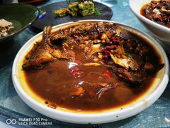 红烧杂鱼-雍沪里·沪湘融合菜( 康桥店)