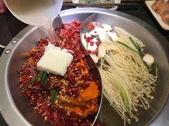 -沸炉重庆老火锅(军事博物馆店)