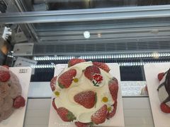 -花花卷卷·鲜食蛋糕(静安久光百货店)