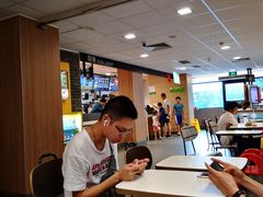 -麦当劳(中唱大厦店)