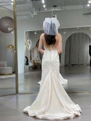 -艾米丽婚纱礼服