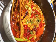 -鸿宇海鲜烧烤(红海新区店)