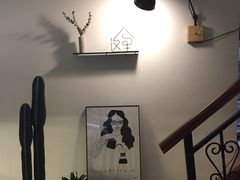 -彳亍咖啡·这里(水湾路店)