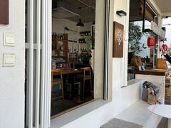 -Cafe In Little Forest