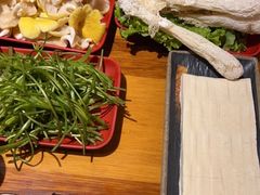 -民食香·腊排骨野生菌美食(木府店)