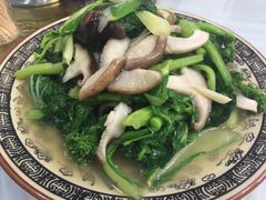 -乡土特色.冷锅鱼.牦牛肉汤锅