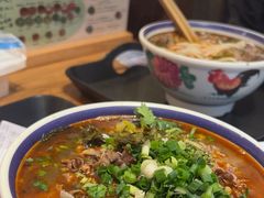 -云阿蛮云南生烫牛肉米线(奉贤路店)