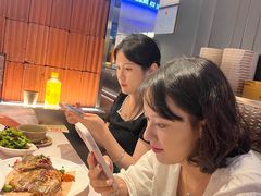 -肥肥虾庄·金牌油焖大虾(汉街SKP店)