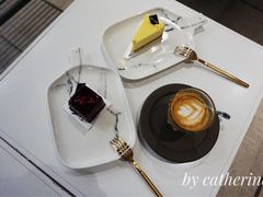 -UNI UNI(环亚凯瑟琳店)