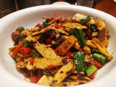 冬笋炒肉-醉美东江·三文鱼·烧鸡公
