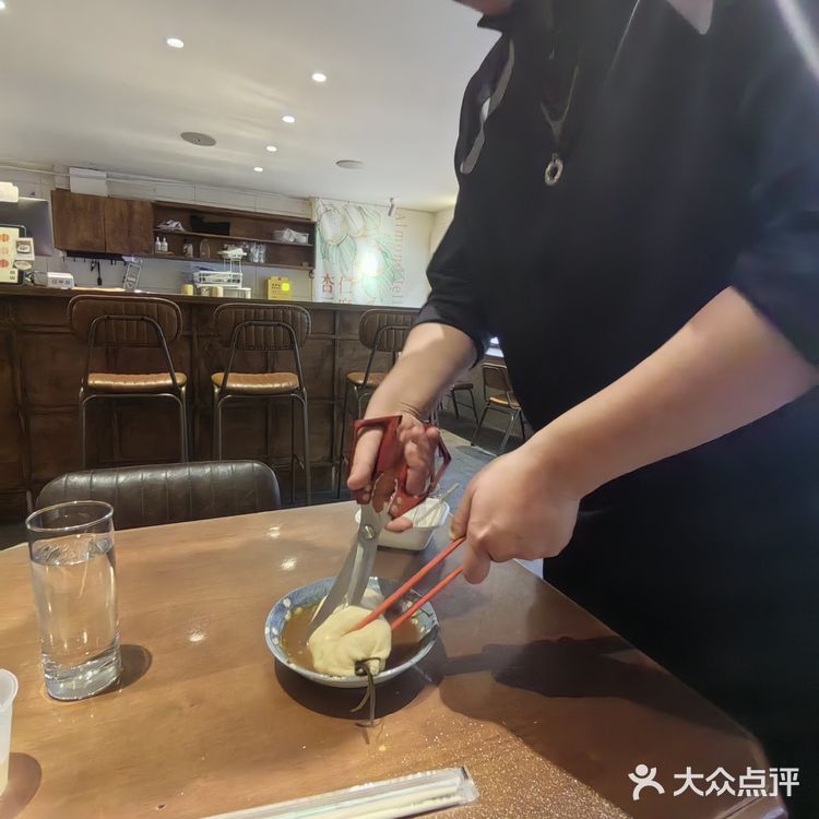 南京醉红酒吧街 吃啥 吃关东煮 早点南京甜点