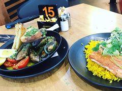-12 Rocks Beach Bar Cafe
