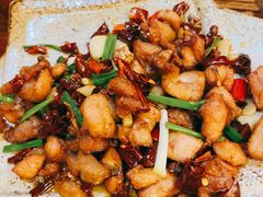 金殿花椒鸡-滇香肴·云南菜蒸汽石锅鱼(云南北路店)
