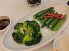 西兰花拼秋葵-顺德人家食府(黄金广场店)