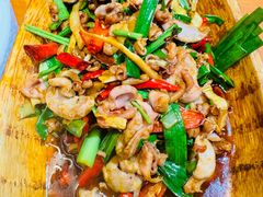 -老滇山寨•云南特色菜•地方菜•民族风情歌舞表演(金碧店)