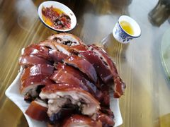-黄记四更烤乳猪店