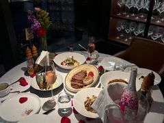 -MONICH牛排融合餐厅(和义大道购物中心店)