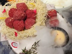 红酒荔枝牛肉粒-寻食記创意特色菜