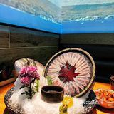 广州首家海钓烧鸟店全景投影仪沉浸式用餐 