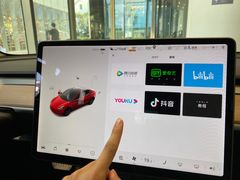 -TESLA 特斯拉(广州天环广场体验店)