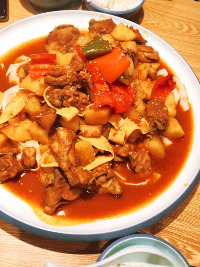 利芳·一人食大盘鸡-"#一人食大盘鸡# 最近看大众很推荐的一家.