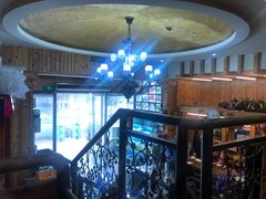 大堂-老东镇啤酒屋海鲜加工·蒸汽海鲜·海鲜烧烤(台东店)