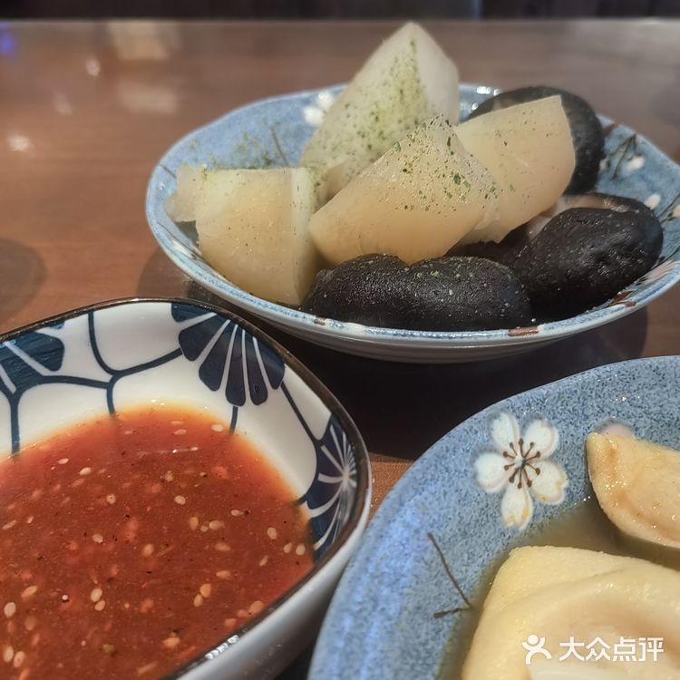 南京醉红酒吧街 吃啥 吃关东煮 早点南京甜点