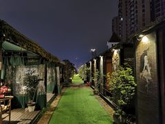 -冰冰龙虾·江湖菜·花园江景餐厅