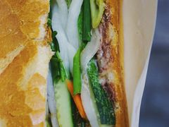 -Bánh Mì Huynh Hoa