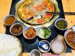 -顶顶汤火牛排火锅·经典铜锅涮肉