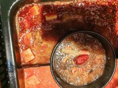 -老牌坊云南鱼豆花火锅(哈西万达店)