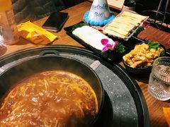 -三人行骨头王火锅(长寿店)